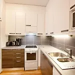 아파트 Lumi Glow Apartments 로바니에미