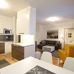 Lumi Glow Apartments 로바니에미